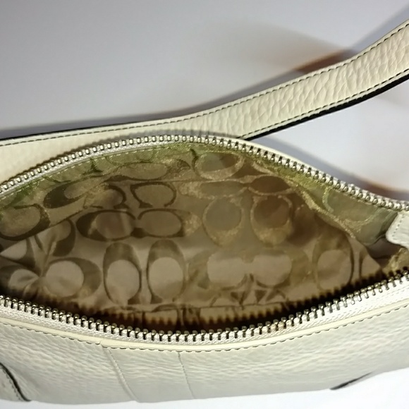 COACH SOHO CREAM LEATHER HANDBAG - Picture 6 of 8